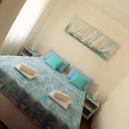 Anamarija Apartment Njivice