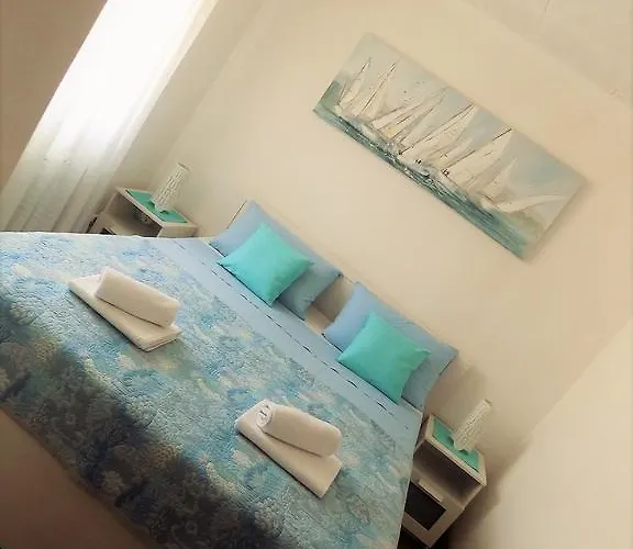 Anamarija Apartman Njivice